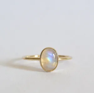 14k North Oval Moonstone Ring