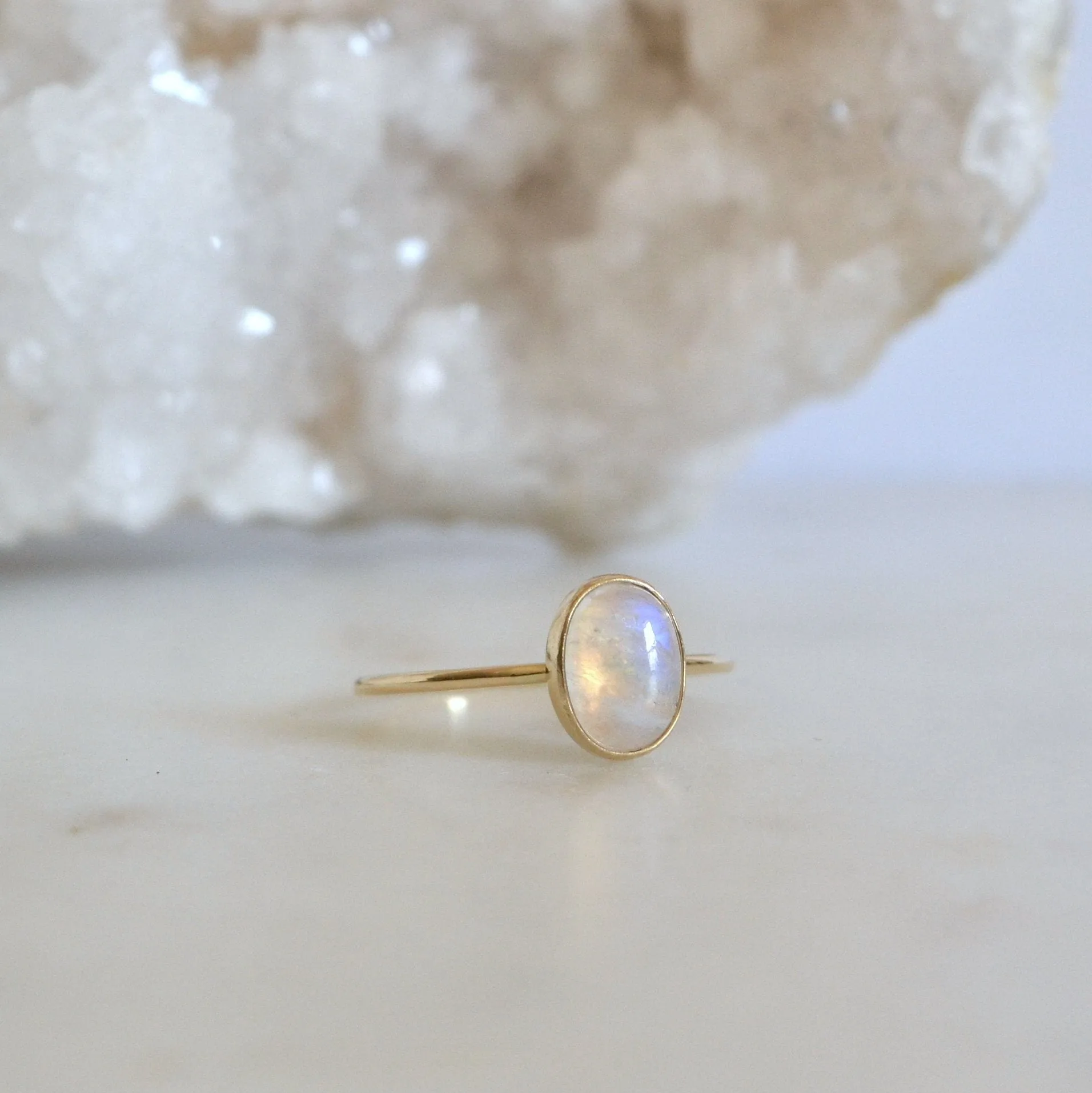 14k North Oval Moonstone Ring
