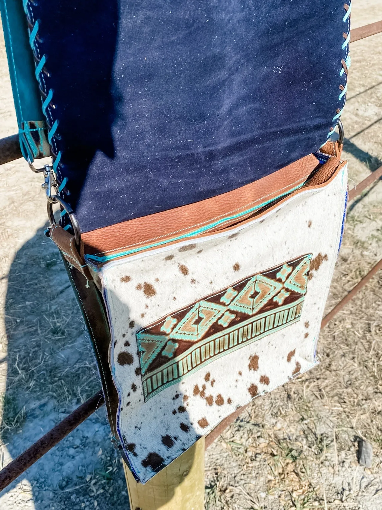 Brittany Messenger Tote