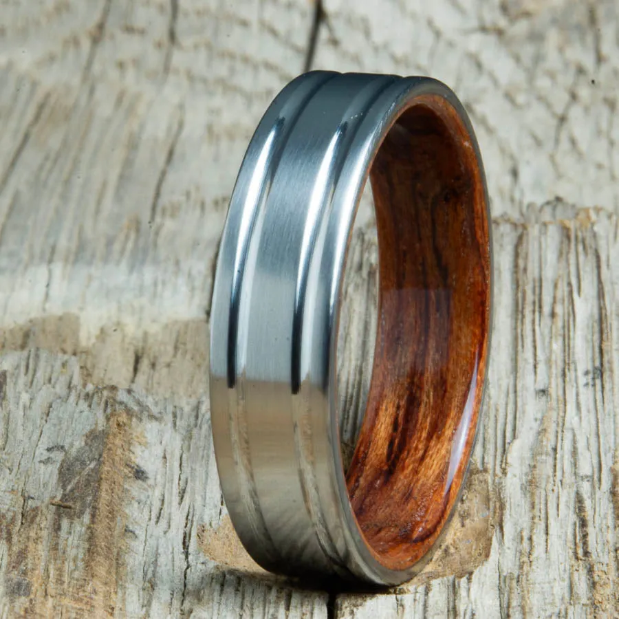 Double grooved satin titanium and Bubinga ring