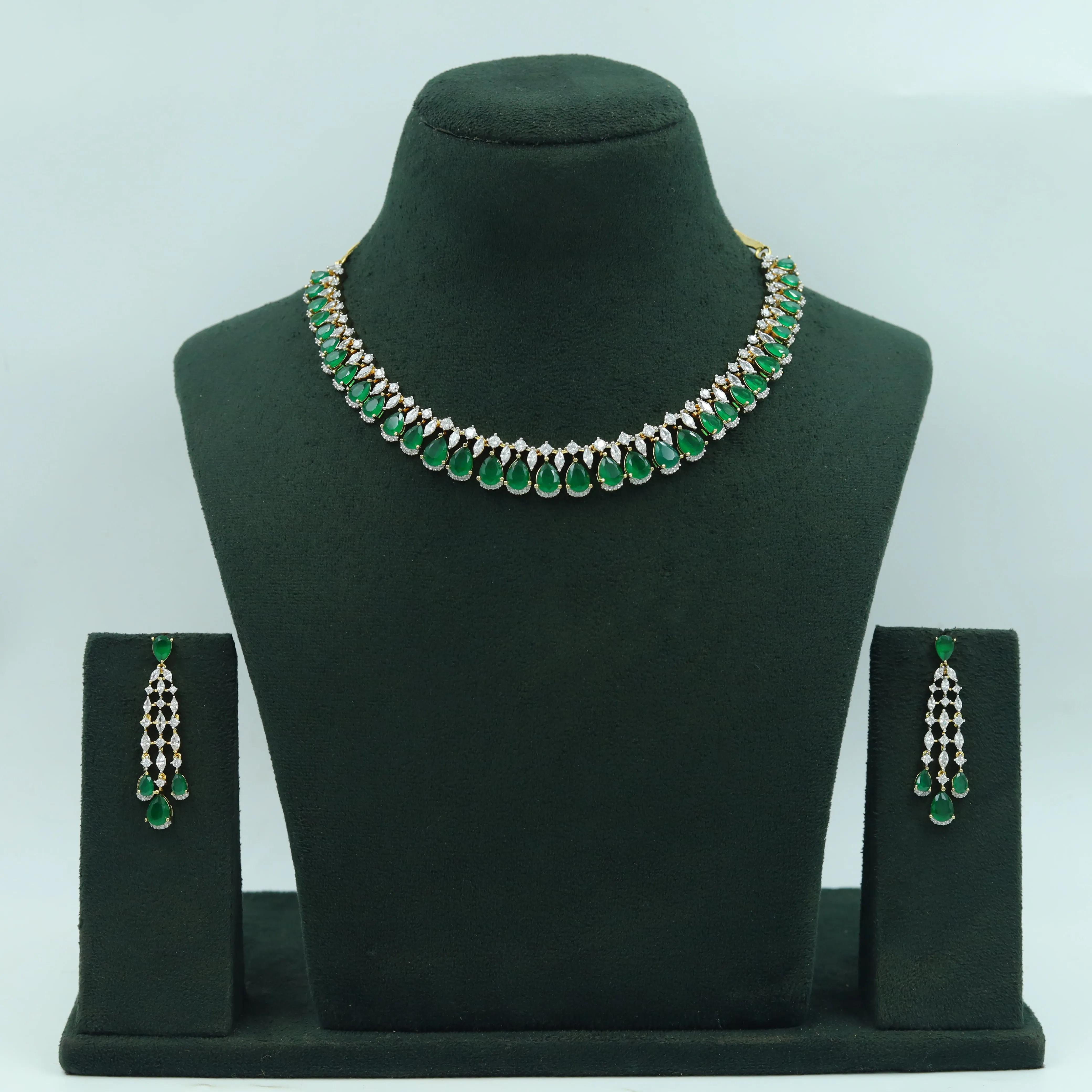 Round Neck Zircon/AD Necklace Set 15341-69