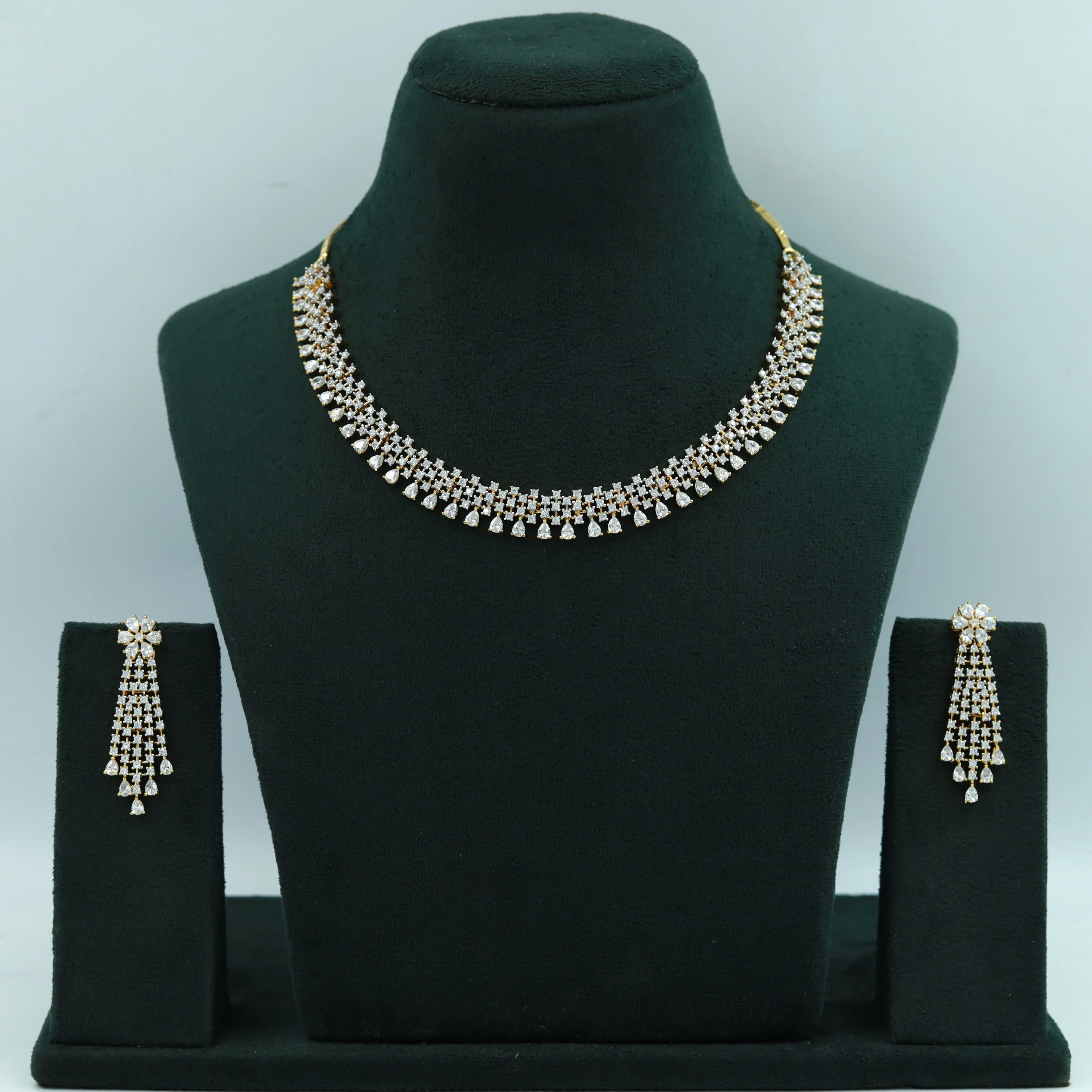 Round Neck Zircon/AD Necklace Set 15349-69