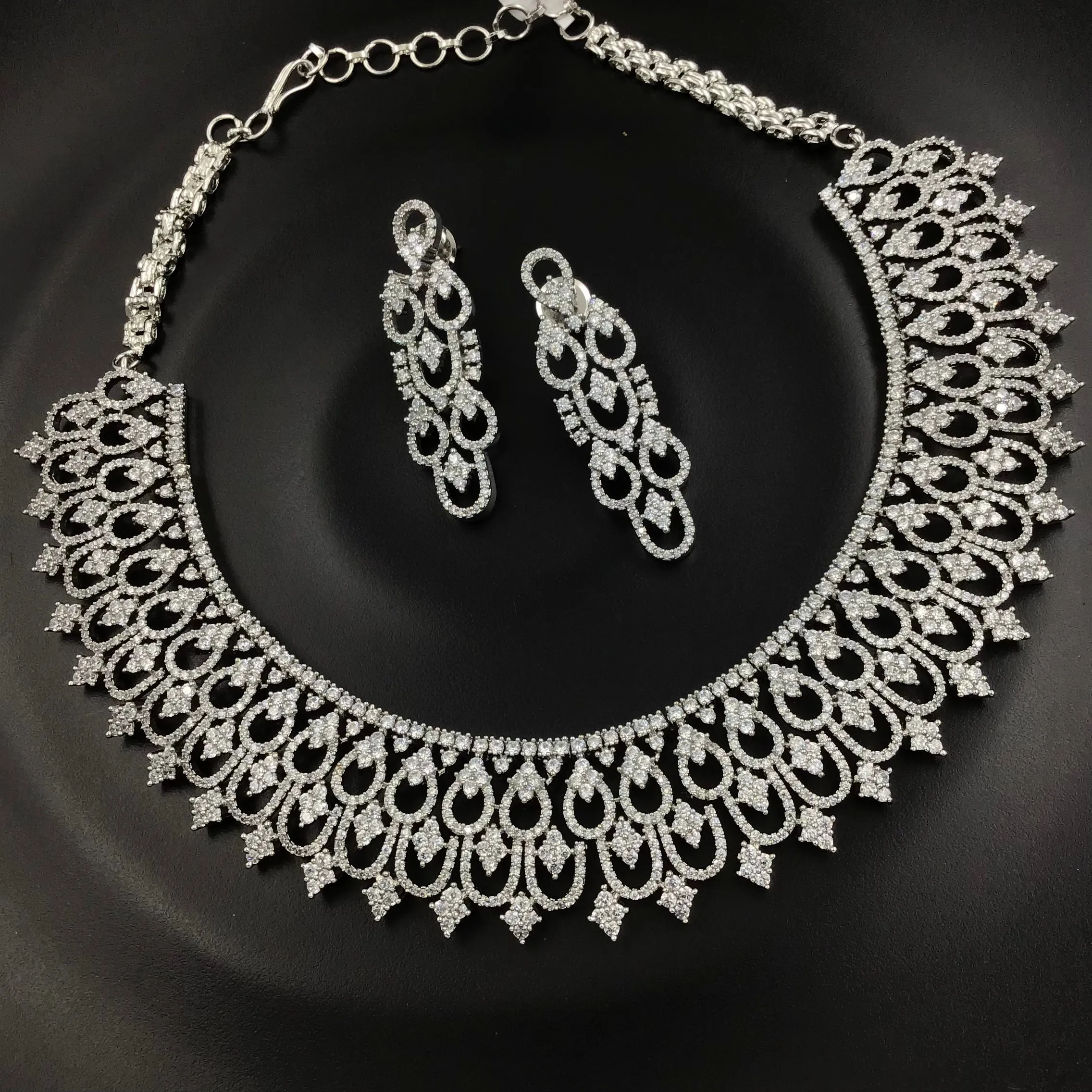 Silver Plated Zircon/AD Round Necklace Set 9150-3625