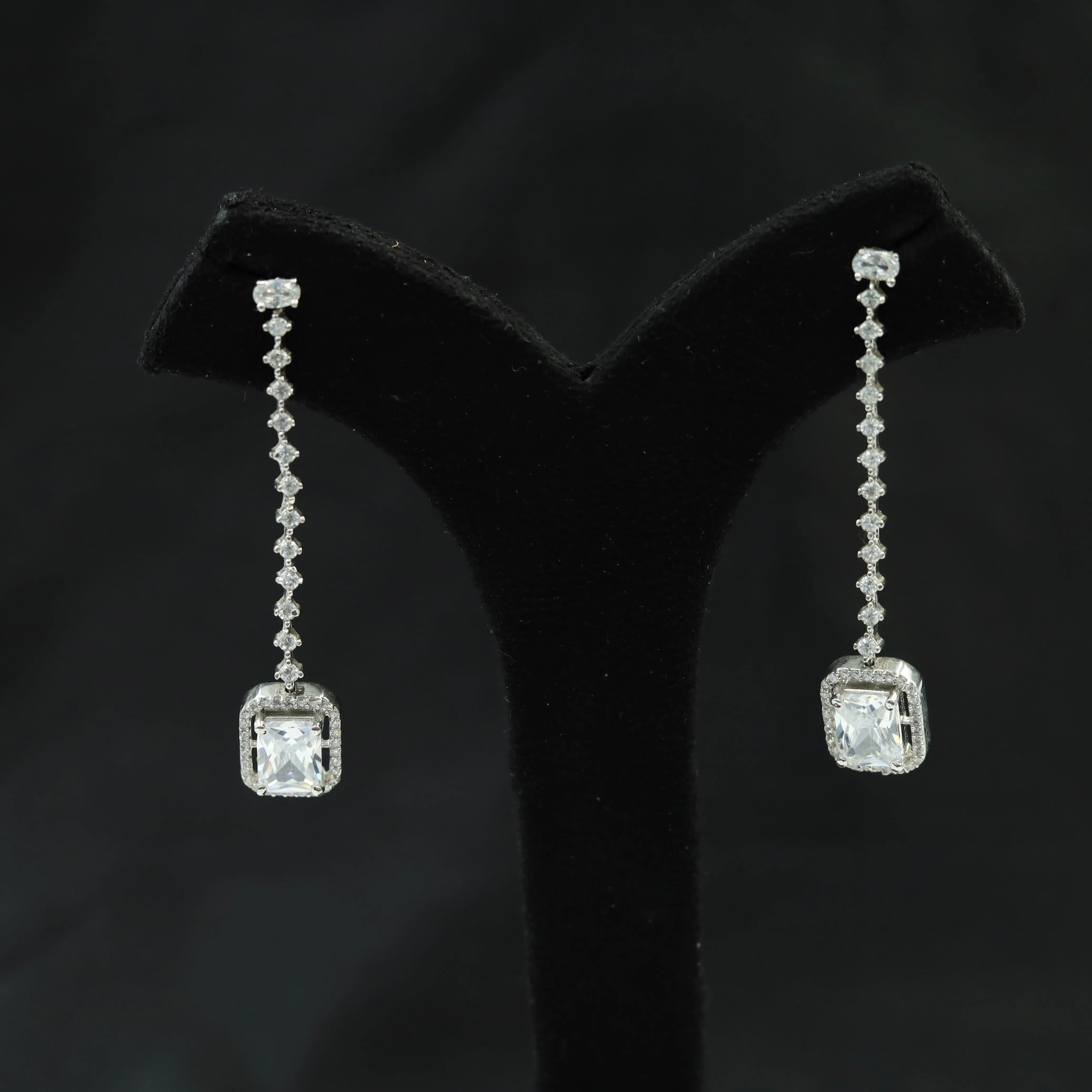 White Zircon/AD Earring 5576-9641